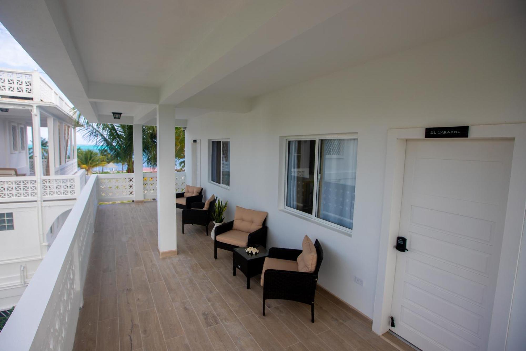 Treetops Hotel Cayo Caulker Exterior foto